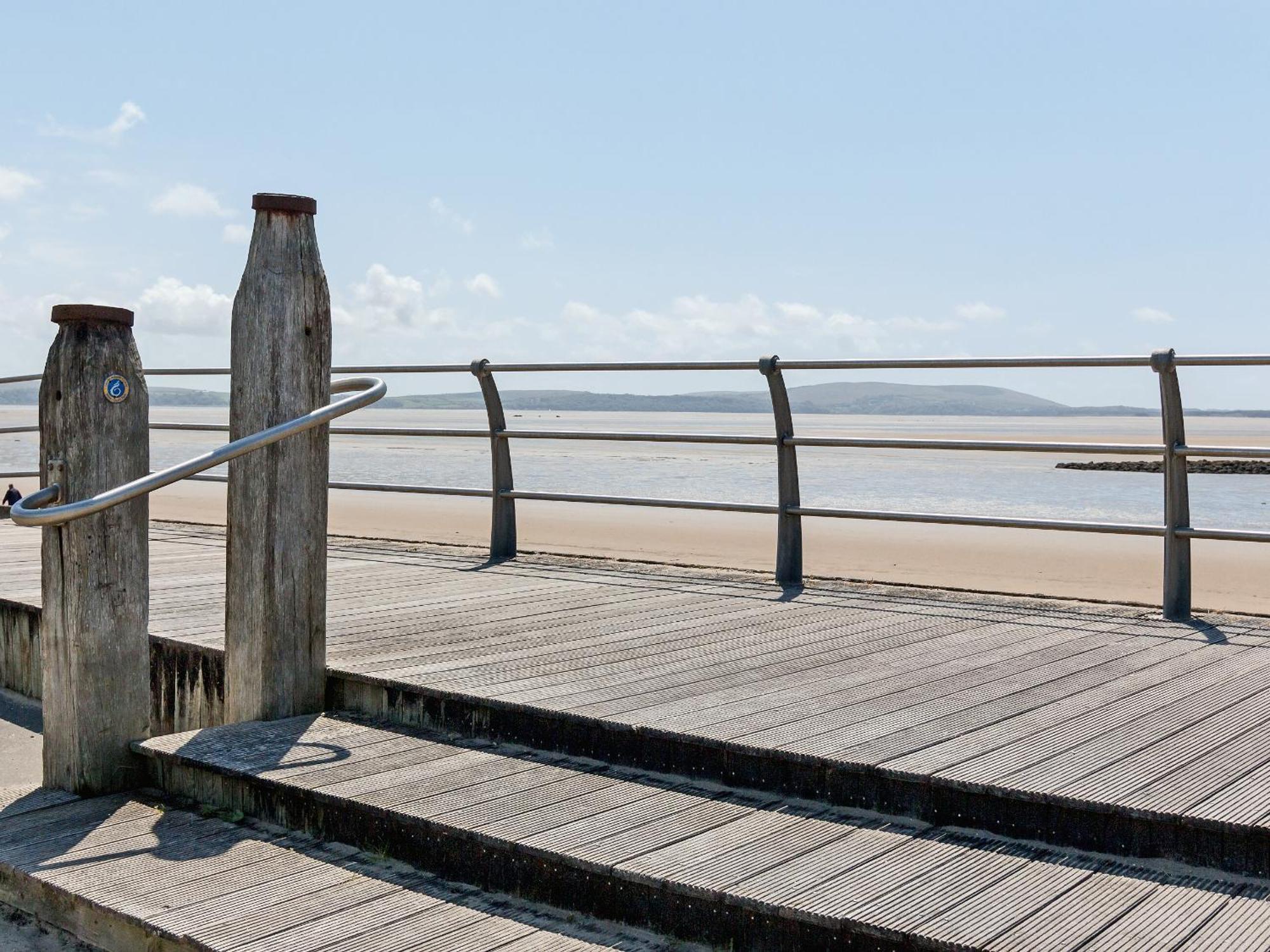 Beachlands Llanelli Extérieur photo